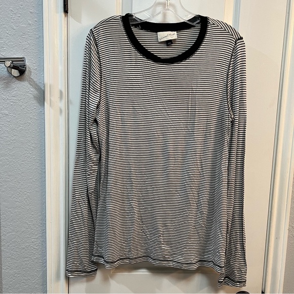 Universal Thread Large Long Sleeve Top Crew Black White Stripe Soft - Picture 1 of 5